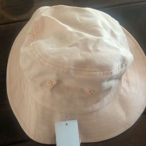 Urban Outfitters bucket hat